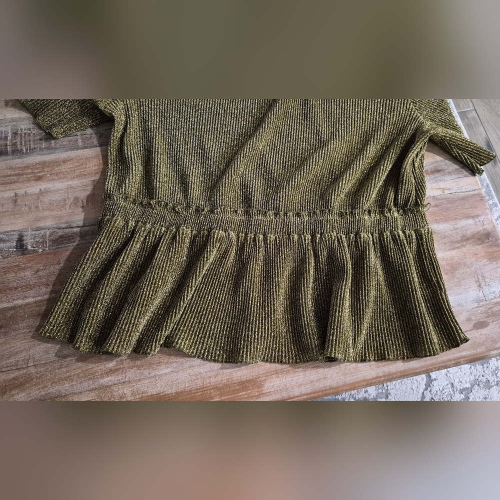 Alice Blue Gold Metallic Shimmer Peplum Top - Ruffle Hem - Size 3X Plus - Picture 3 of 11